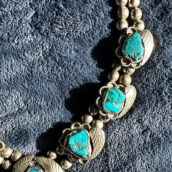 vintage Turquoise and silver blossom native Necklace - Picture 4 of 16
